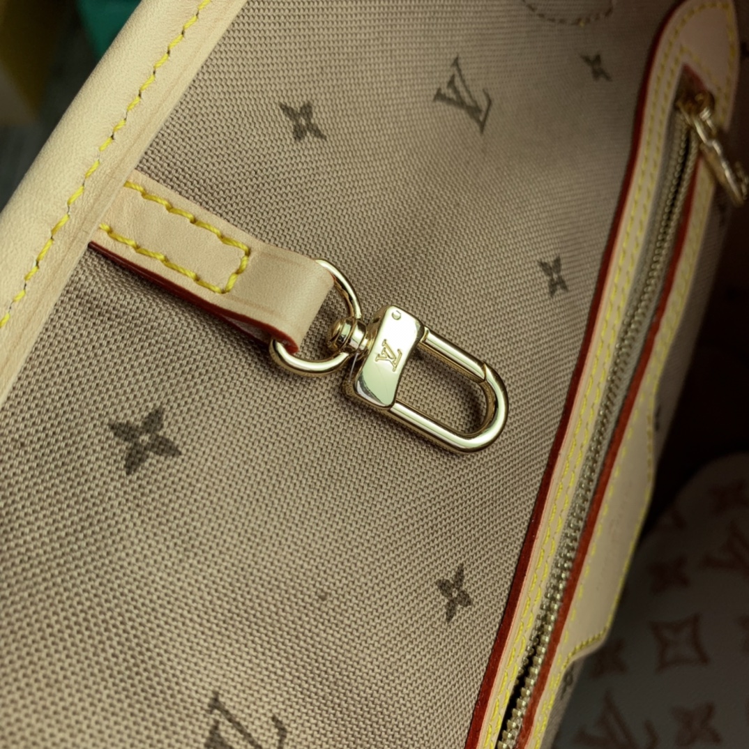 l0*is V*t0n neverfull m46102-32*29*17cm