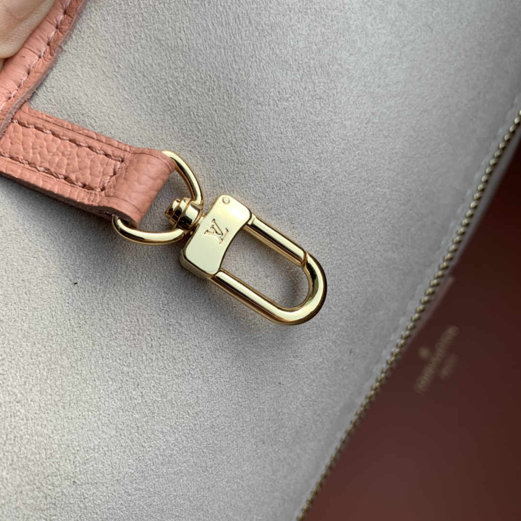 l0*is V*t0n neverfull mm (red inside) -32*29*17cm