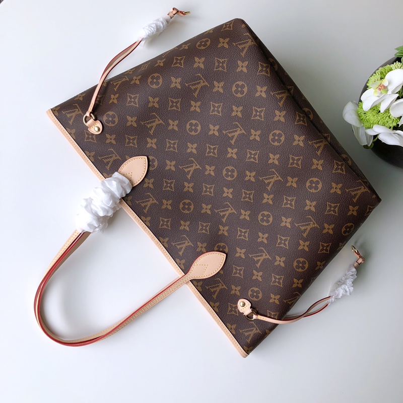 l0*is V*t0n neverfull mm (brown inside) -32*29*17cm