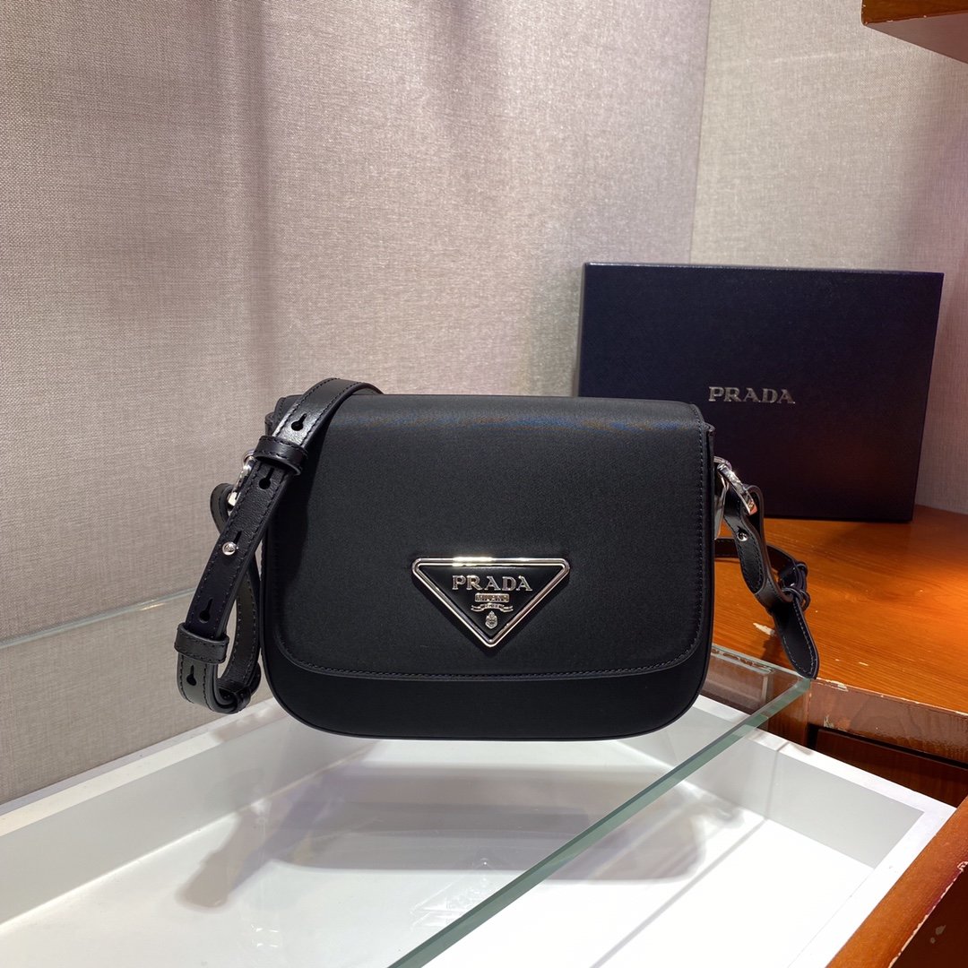 Pra*a chain bag 1bh171-21*16*6.5cm