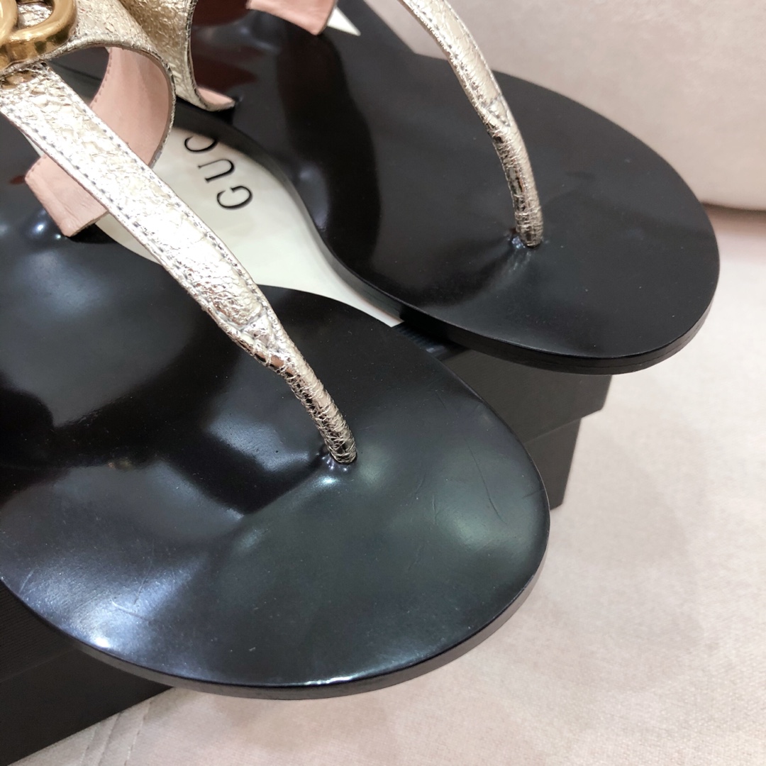 G*u*i 2021ss slides