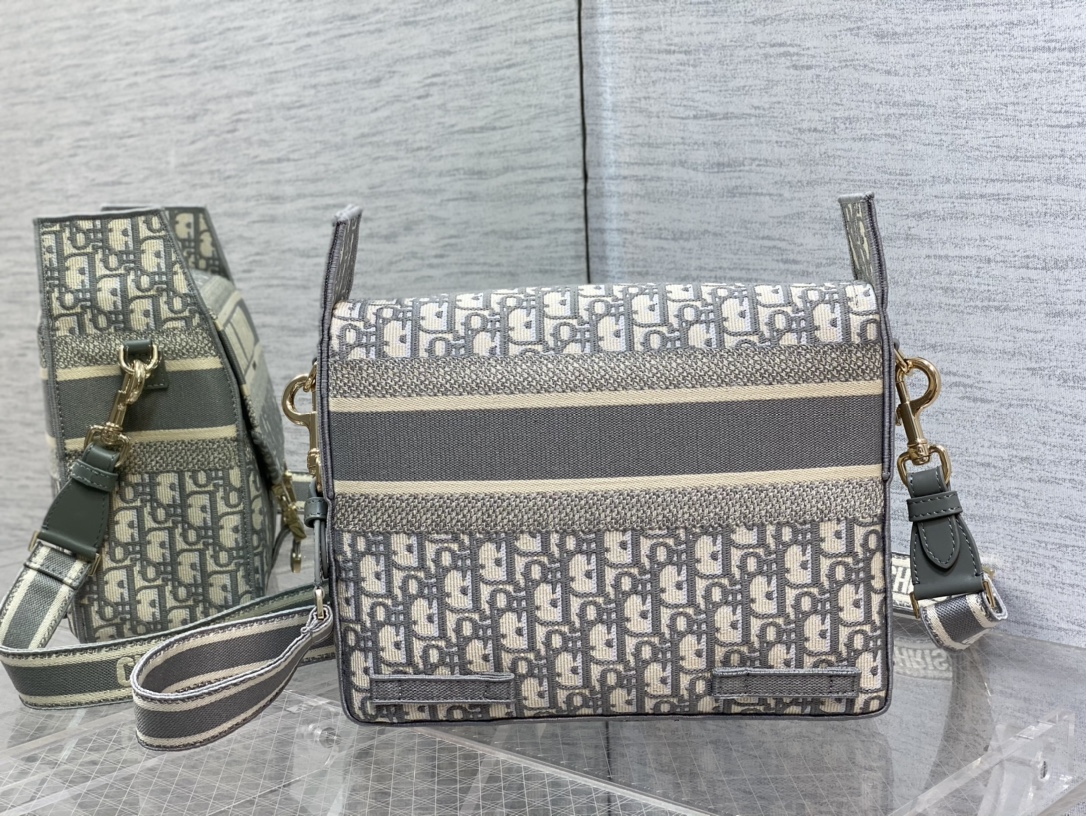 D*or camp bag-28*12*23cm