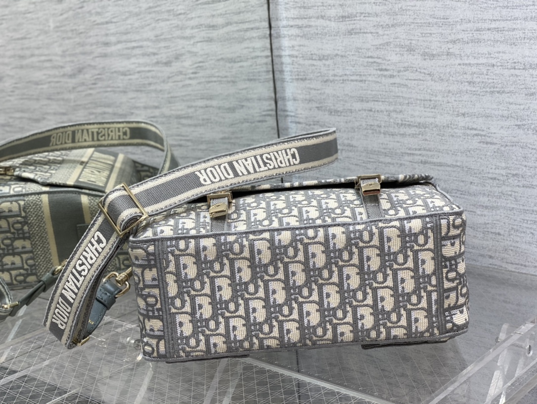 D*or camp bag-28*12*23cm