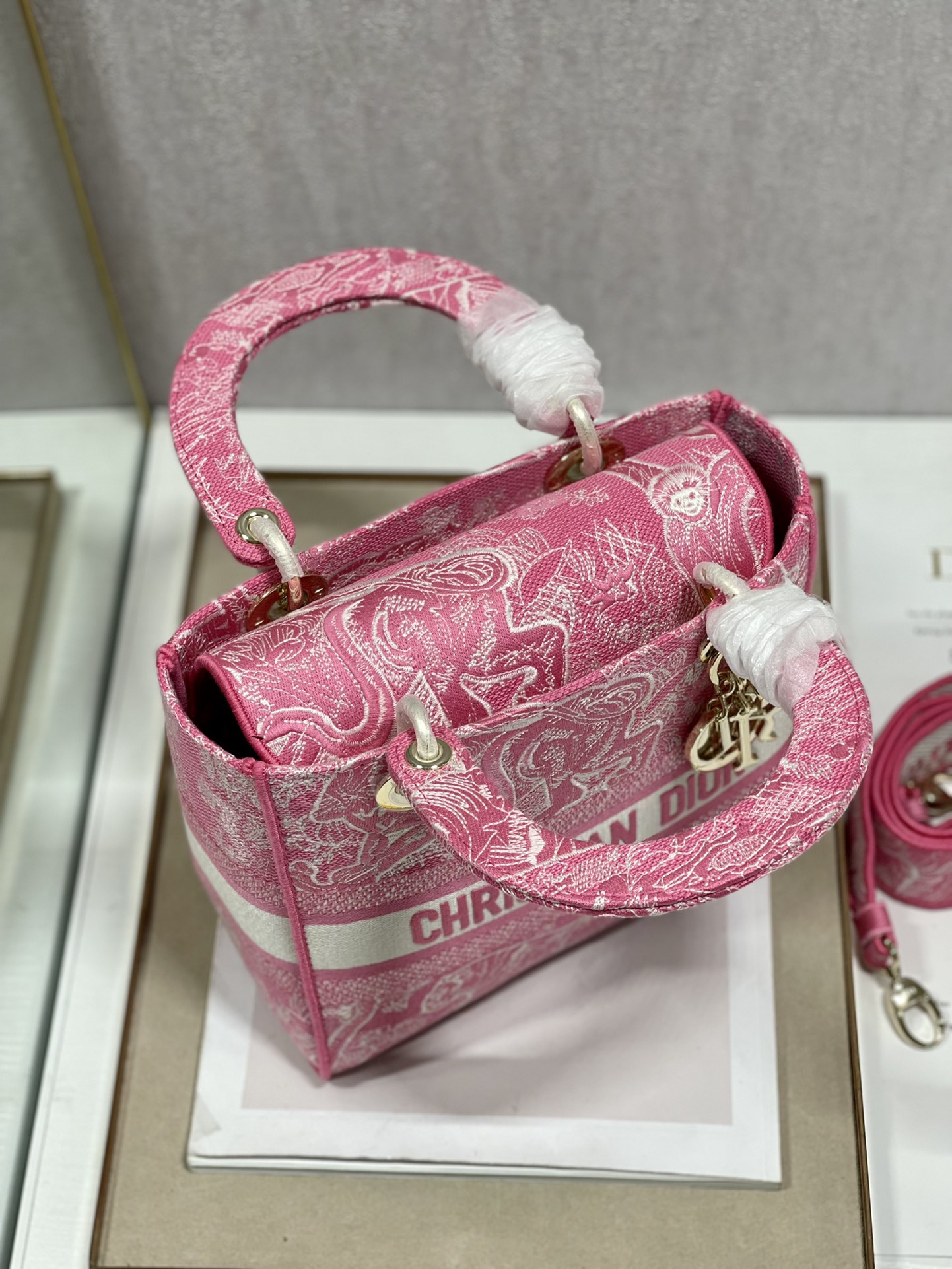 lady D*or handle bag-24cm