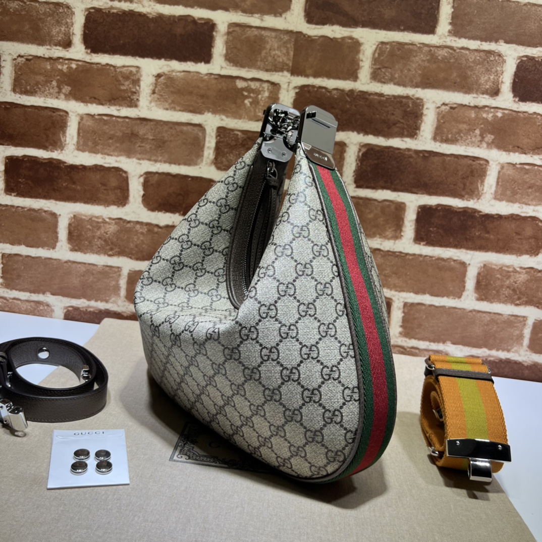 G*u*i attache large shoulder bag-35*32*6cm