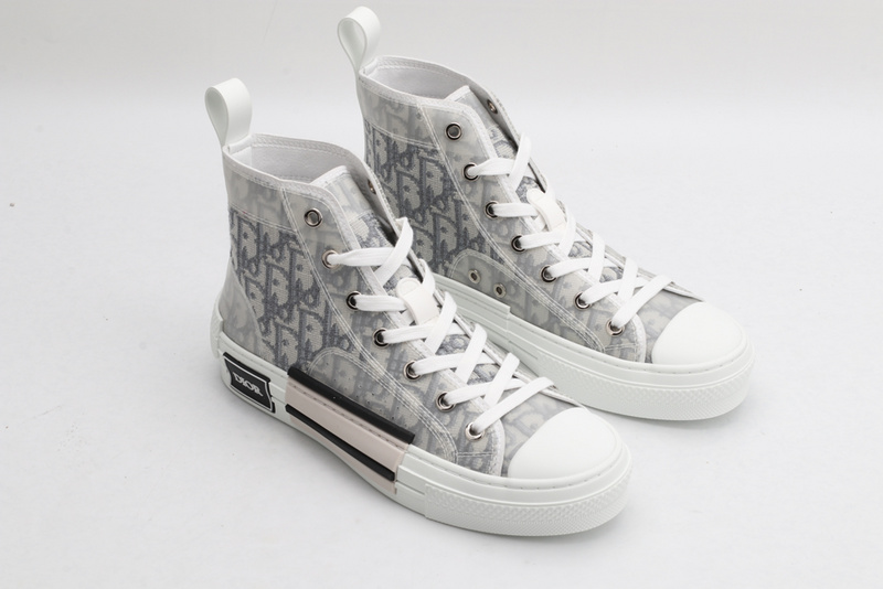 D*or high-top sneakers