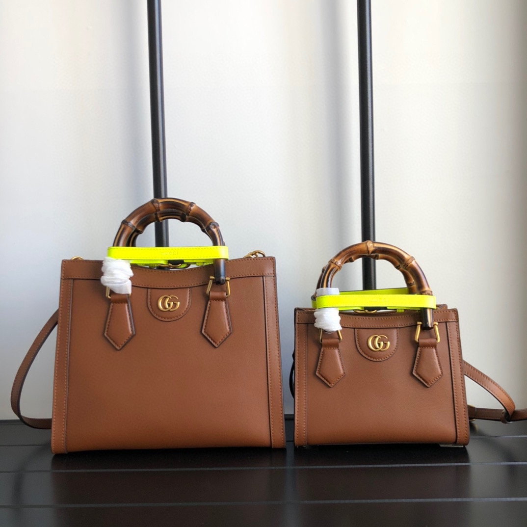 G*u*i diana top handbags
