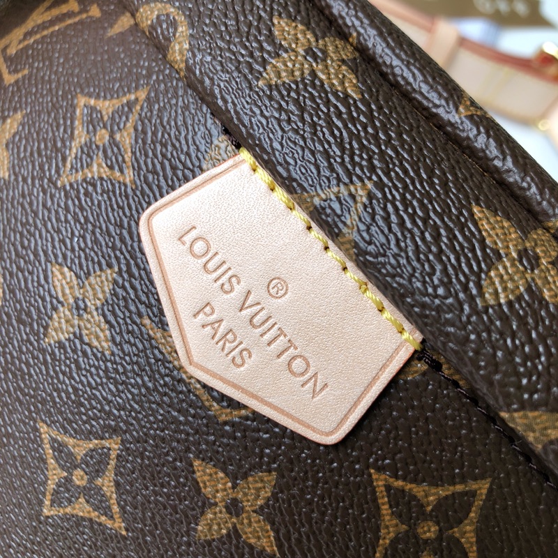 l0*is V*t0n bum bag-37*14*13cm