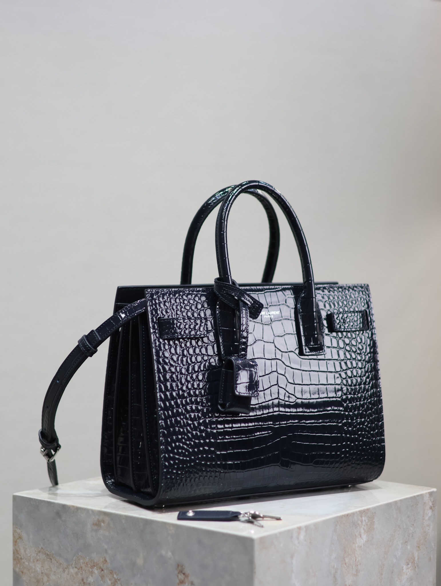 Y51 Sac De Jour-22x18x10.5&26x20.5x12.5CM