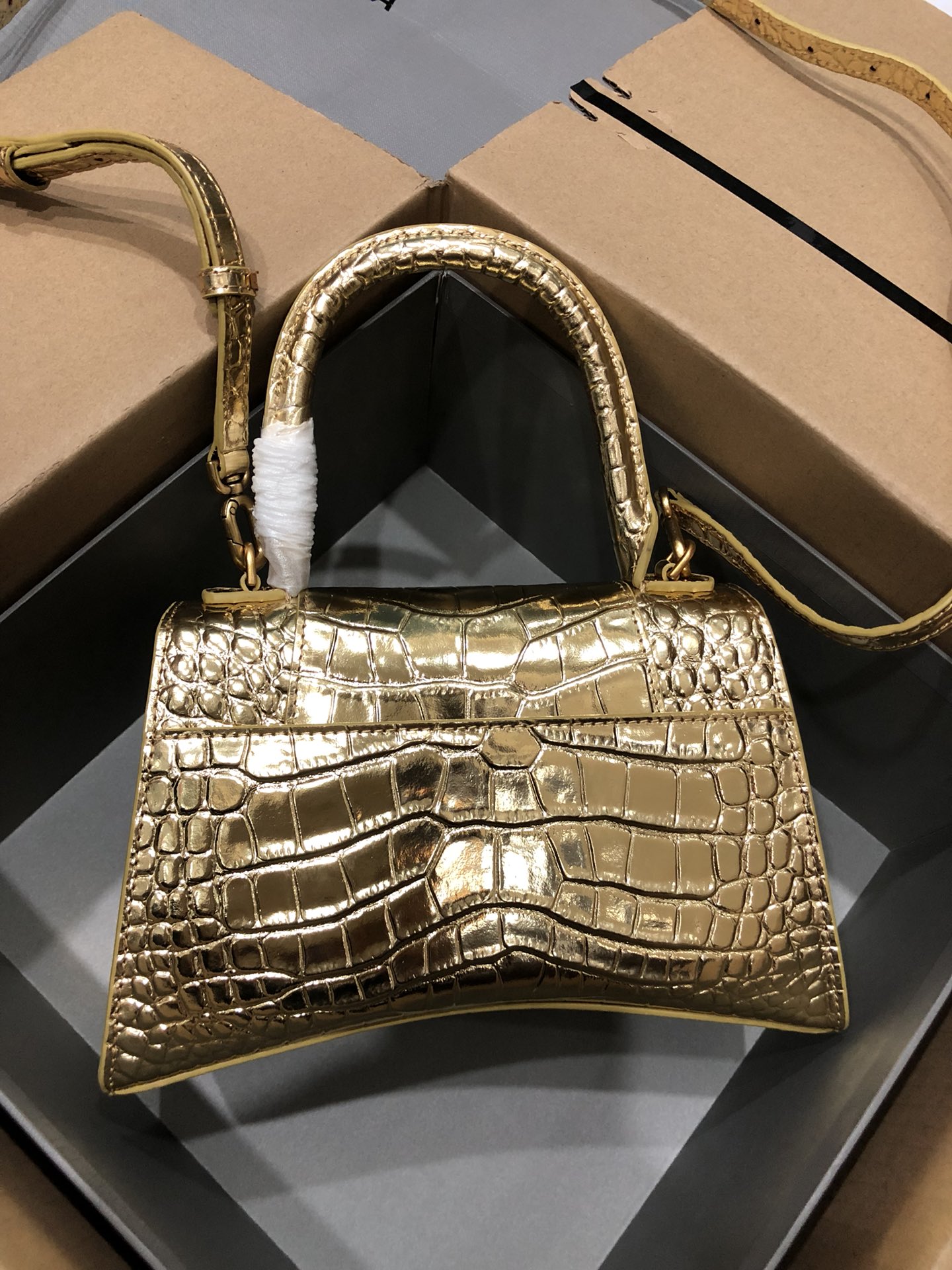 Ba*len*cia*ga hourglass bag-23x10x24cm