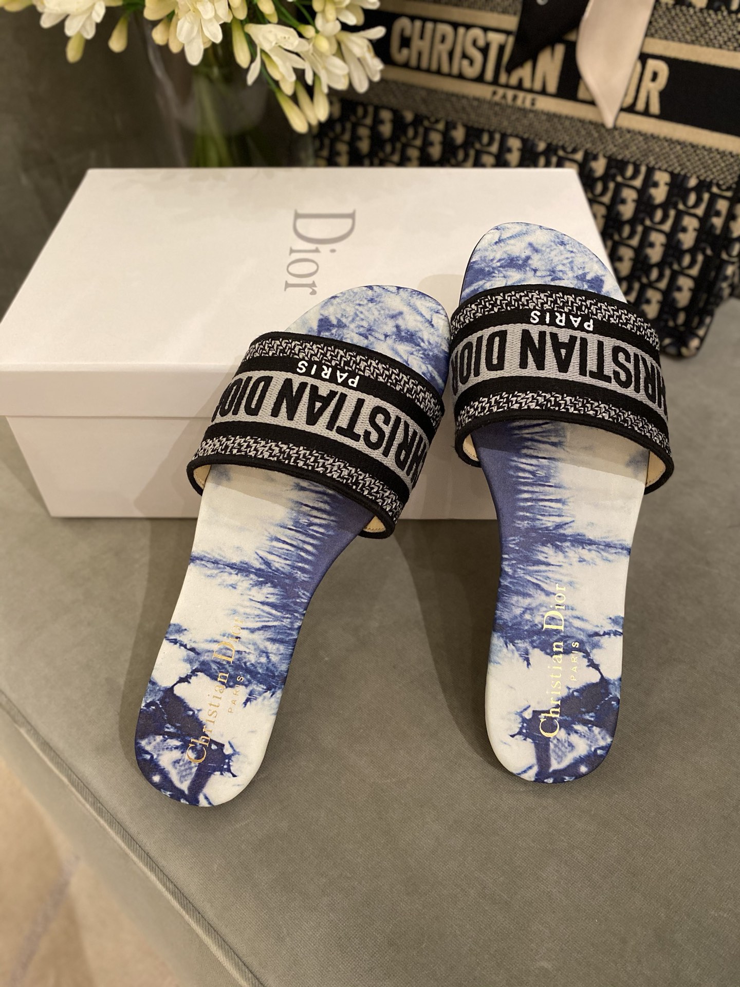 D*or slippers