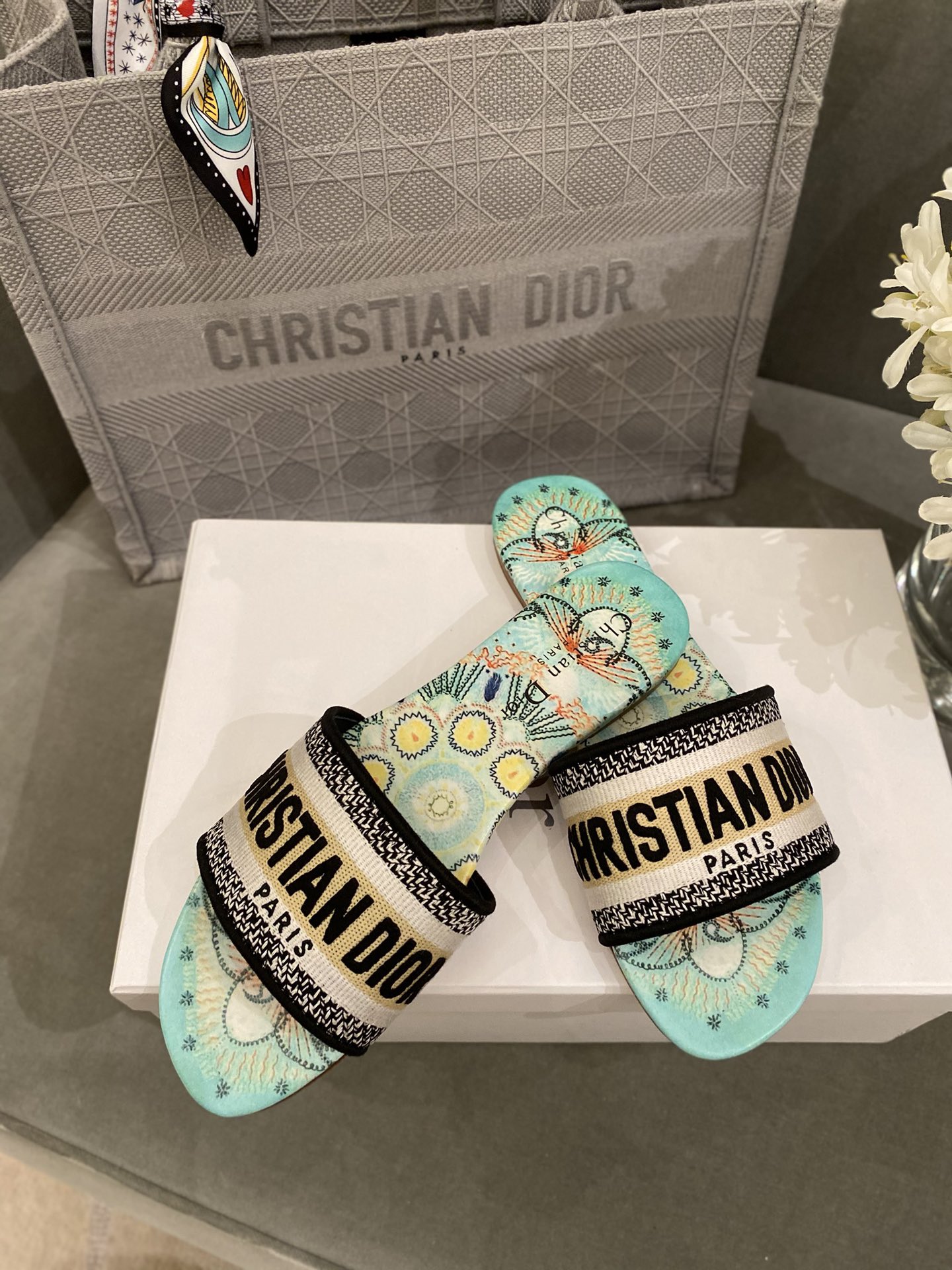 D*or slippers