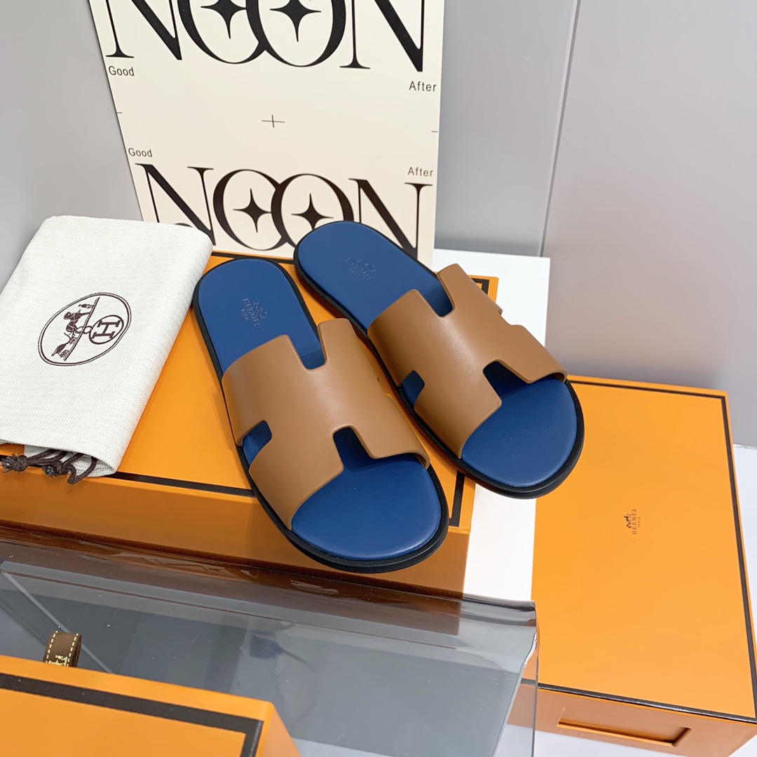 H**mes sandals