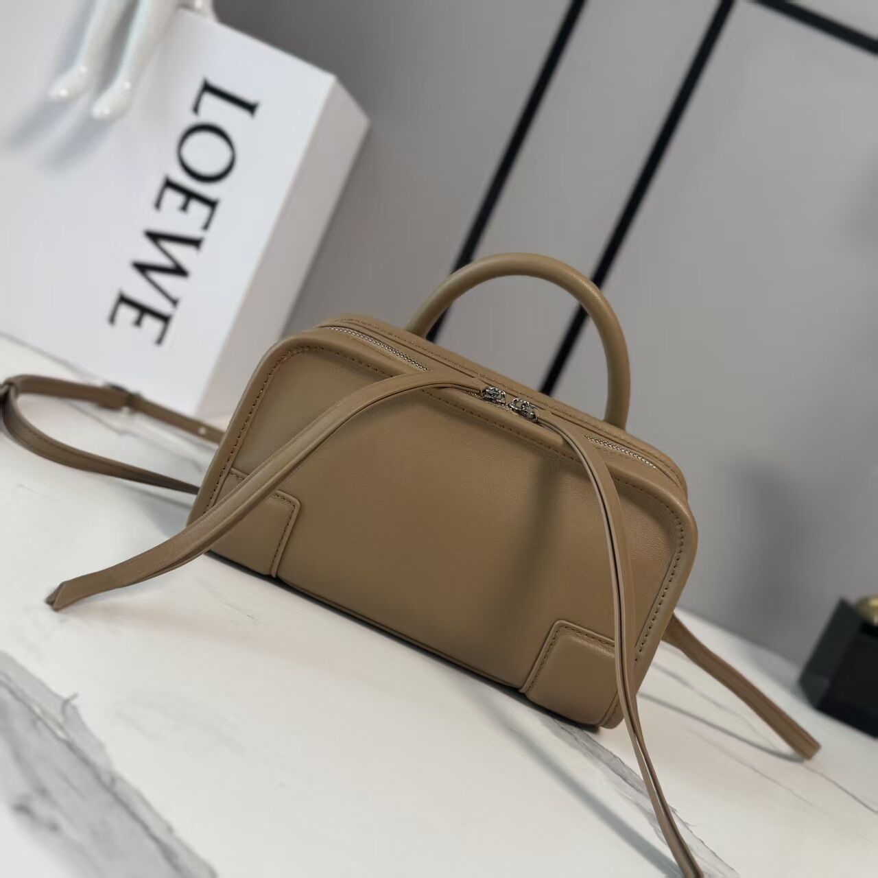 LOE*WE Mini Amazona 180 Tote Bag-20*7*11.5CM