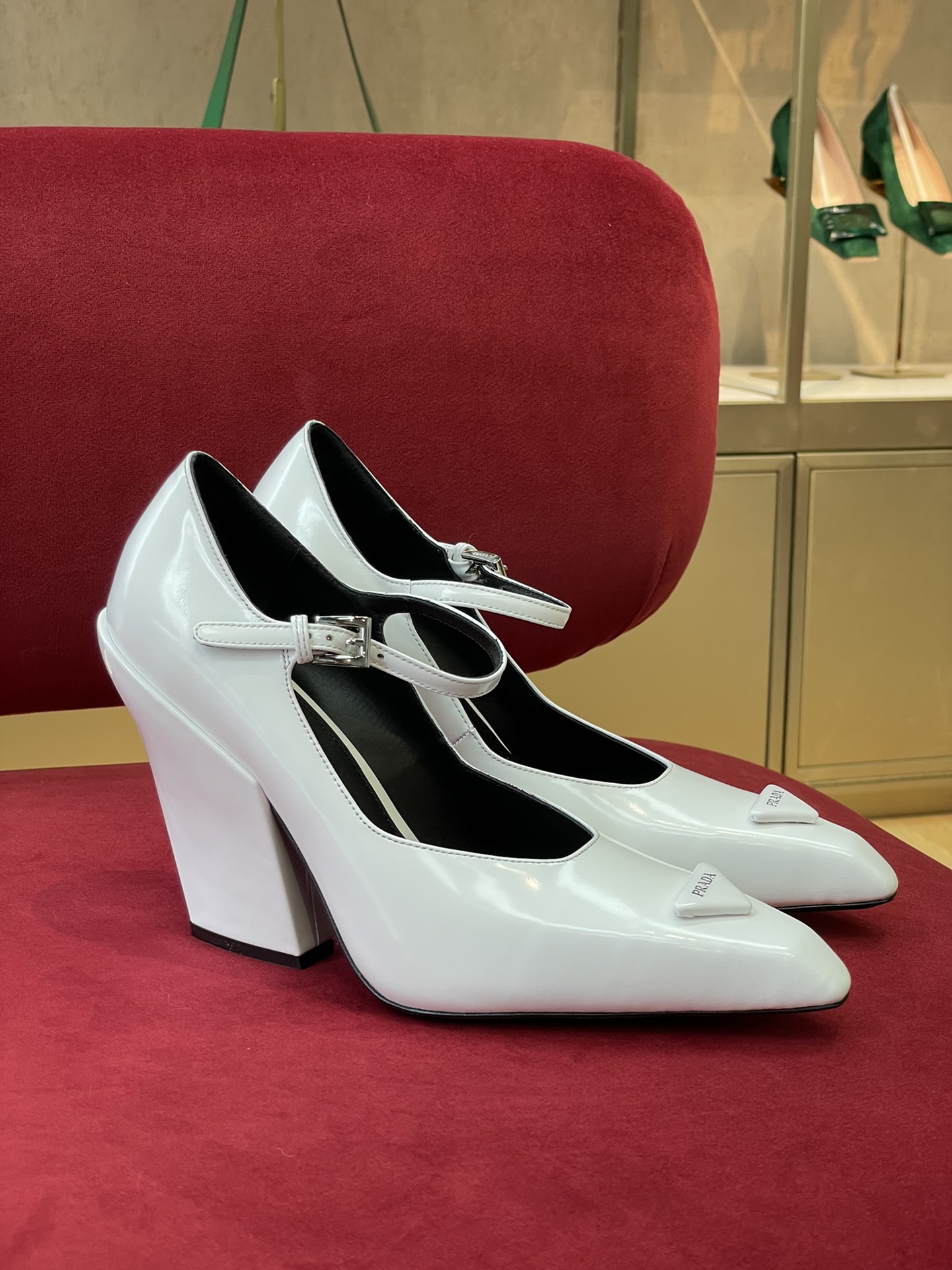 Pra*a heels 2022ss