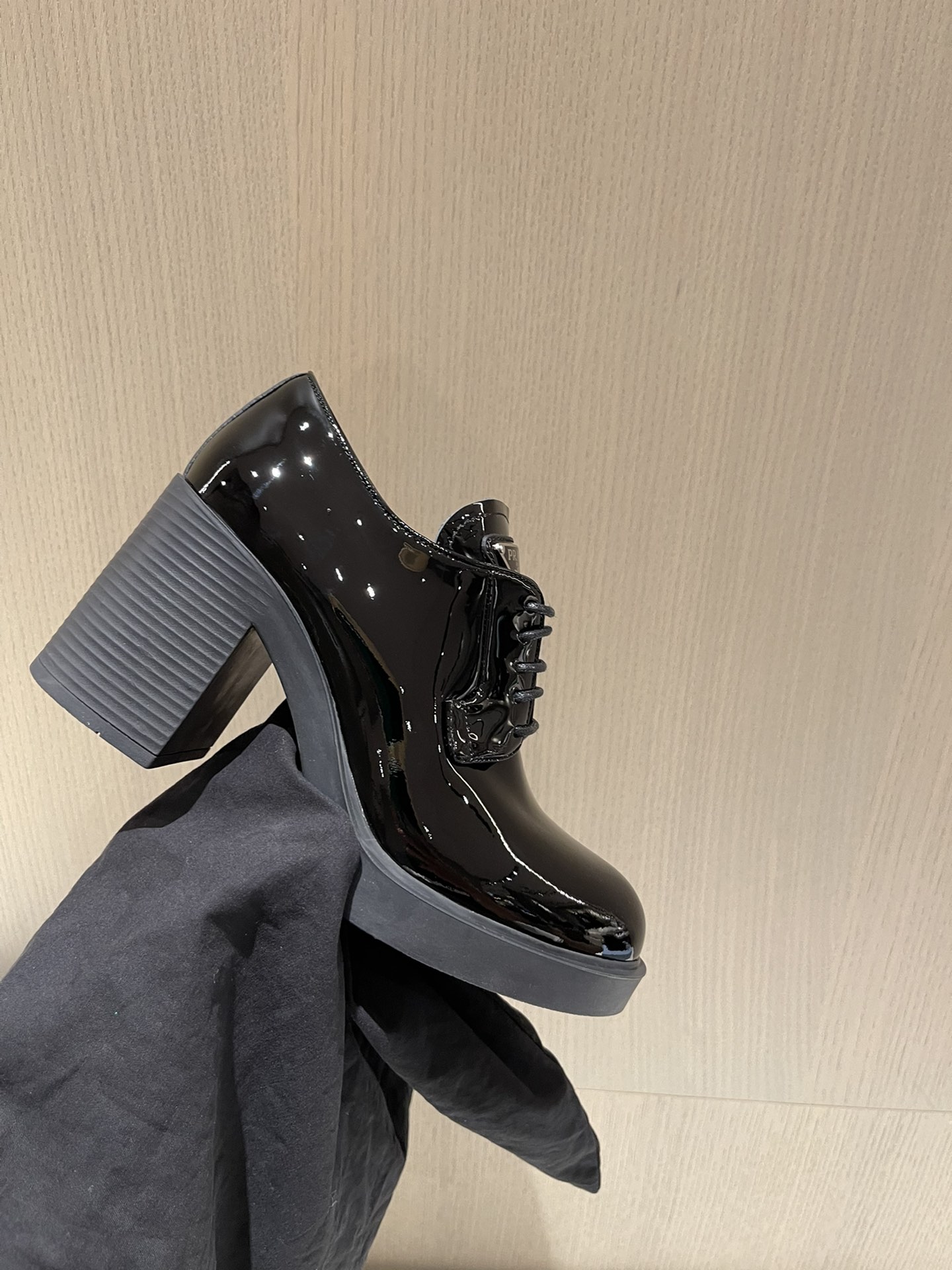 Pra*a loafers 2022ss