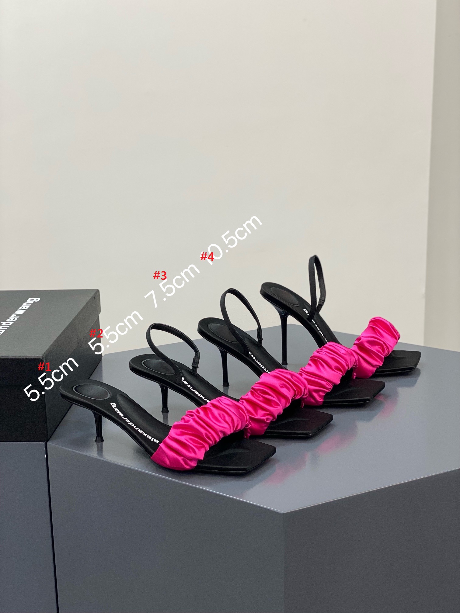 A1exa*der heels