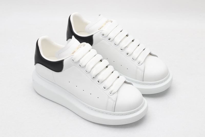 A1exa*der m*q*en sports shoes