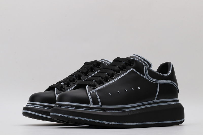 A1exa*der m*q*en sports shoes