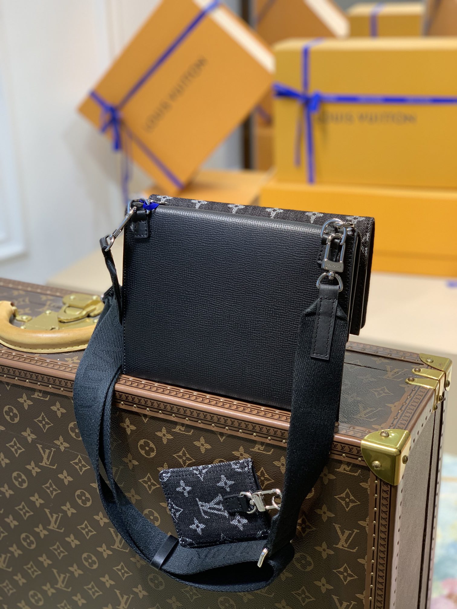 l0*is V*t0n trio handbags- m81013-22*17*1cm