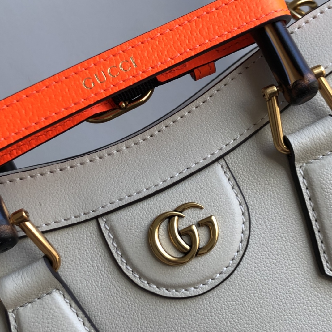 G*u*i diana top handbags