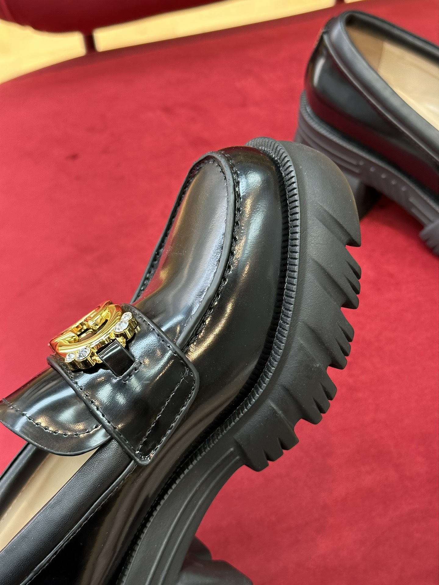 G*u*i loafers