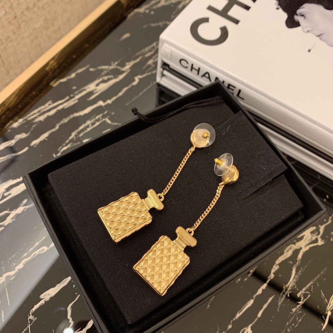 Ch@nel Earring