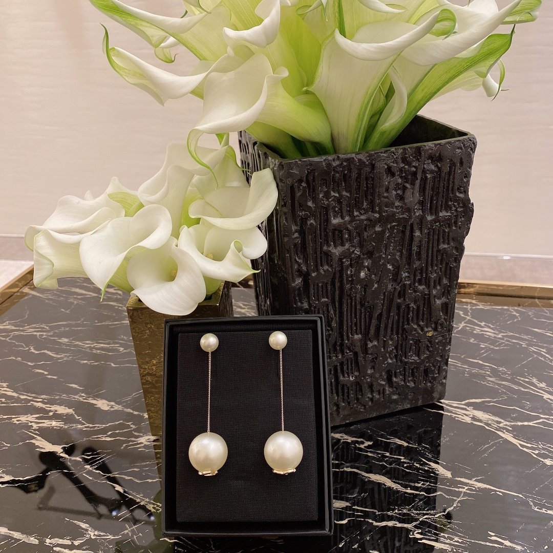 Ch@nel Earring