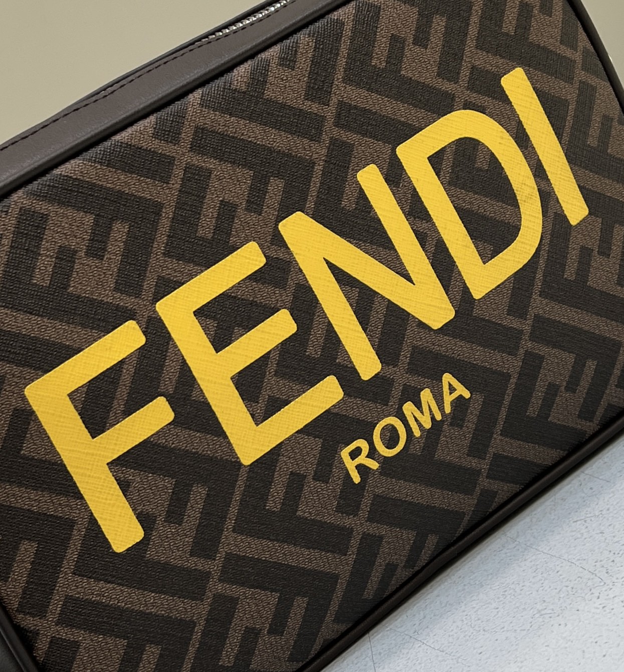 F**di camera bag-23.5x5x16cm