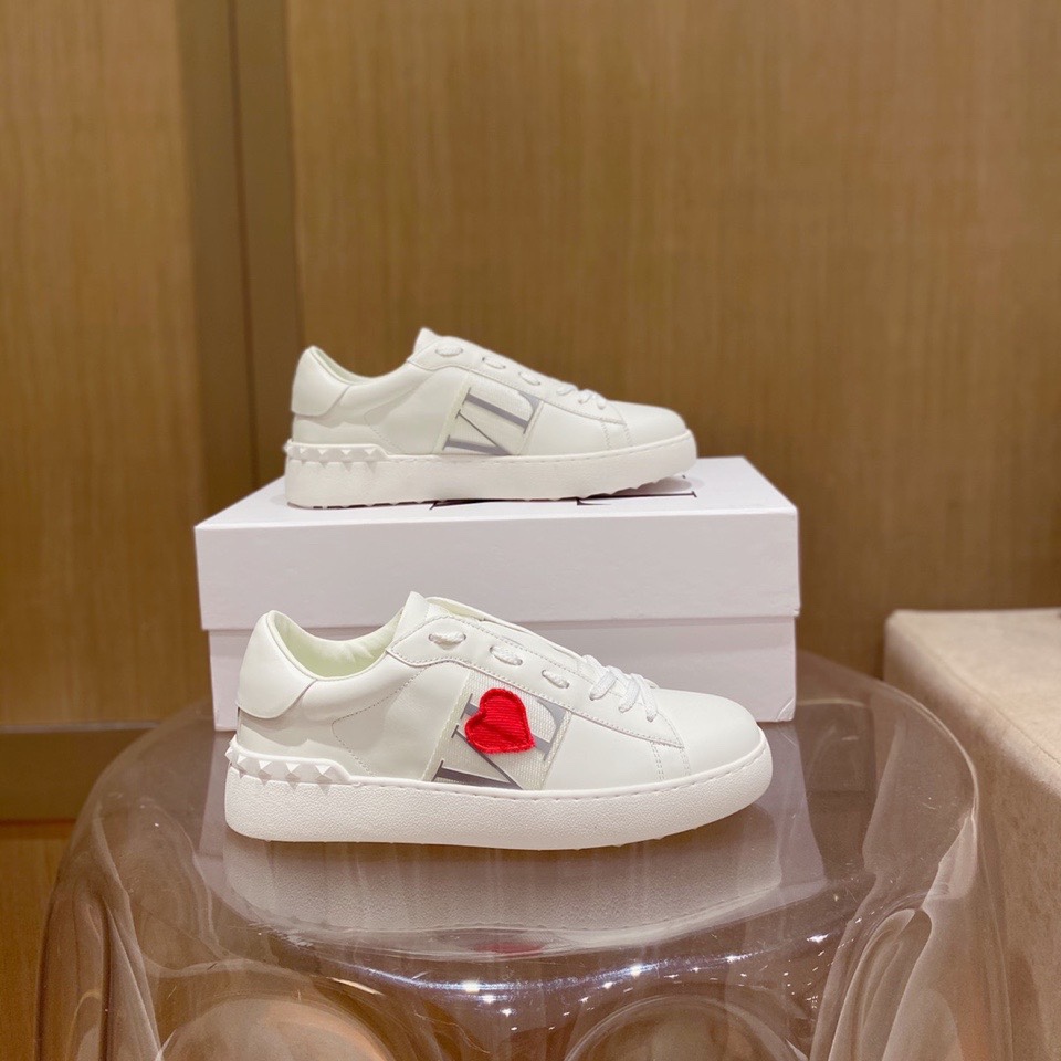 Va1e*ntin0 garavani sneakers