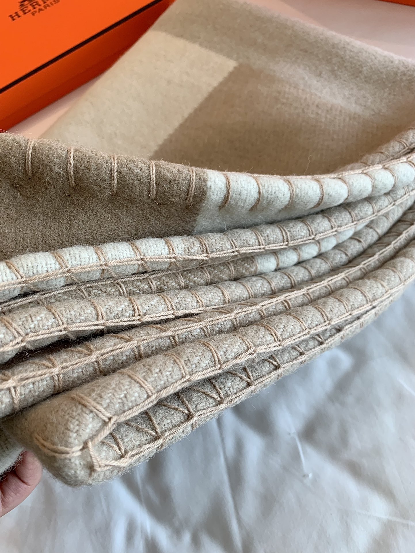 H**mes blankets-170*135cm