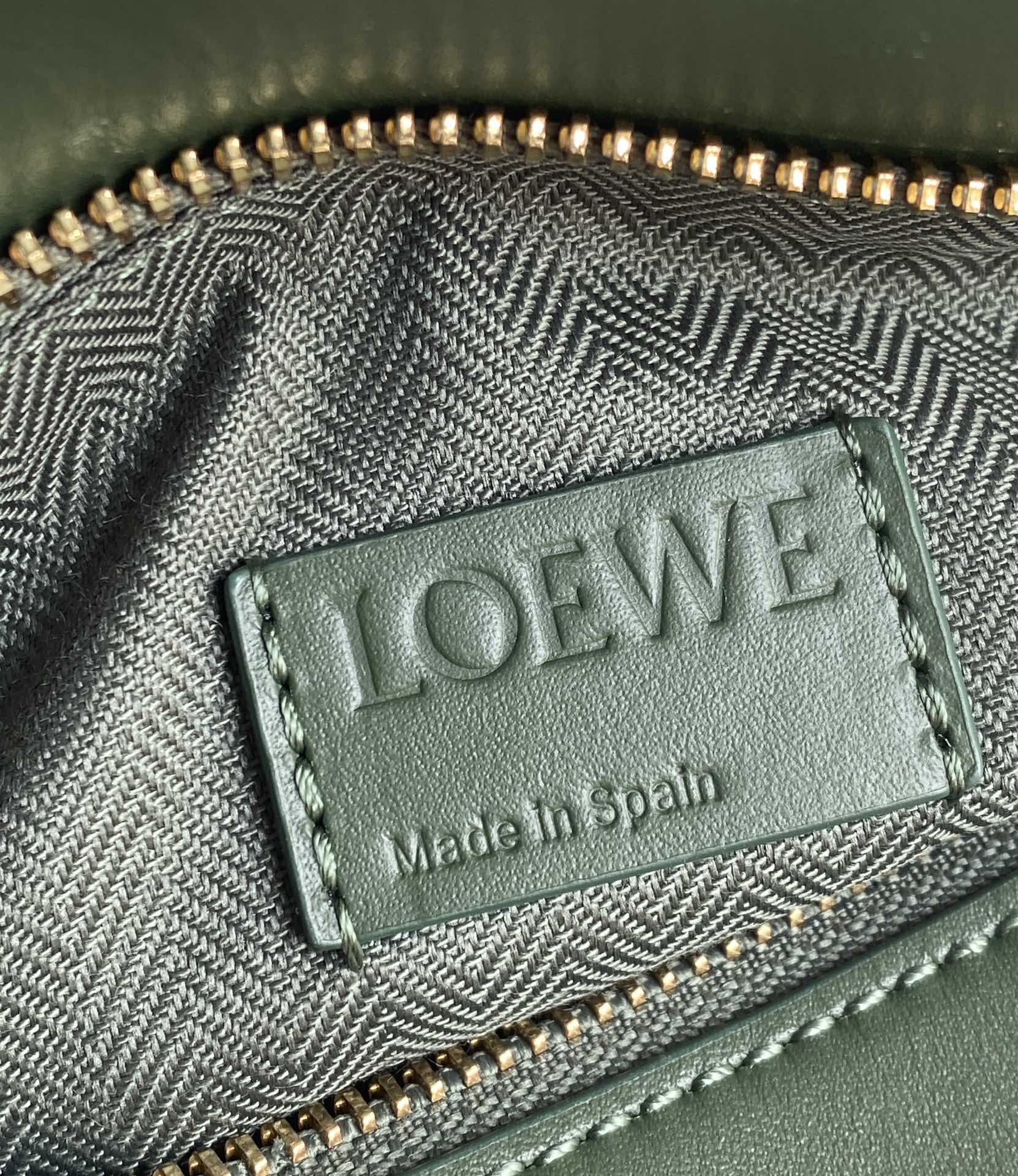 L0ew* puzzle small bag-24*10*14cm