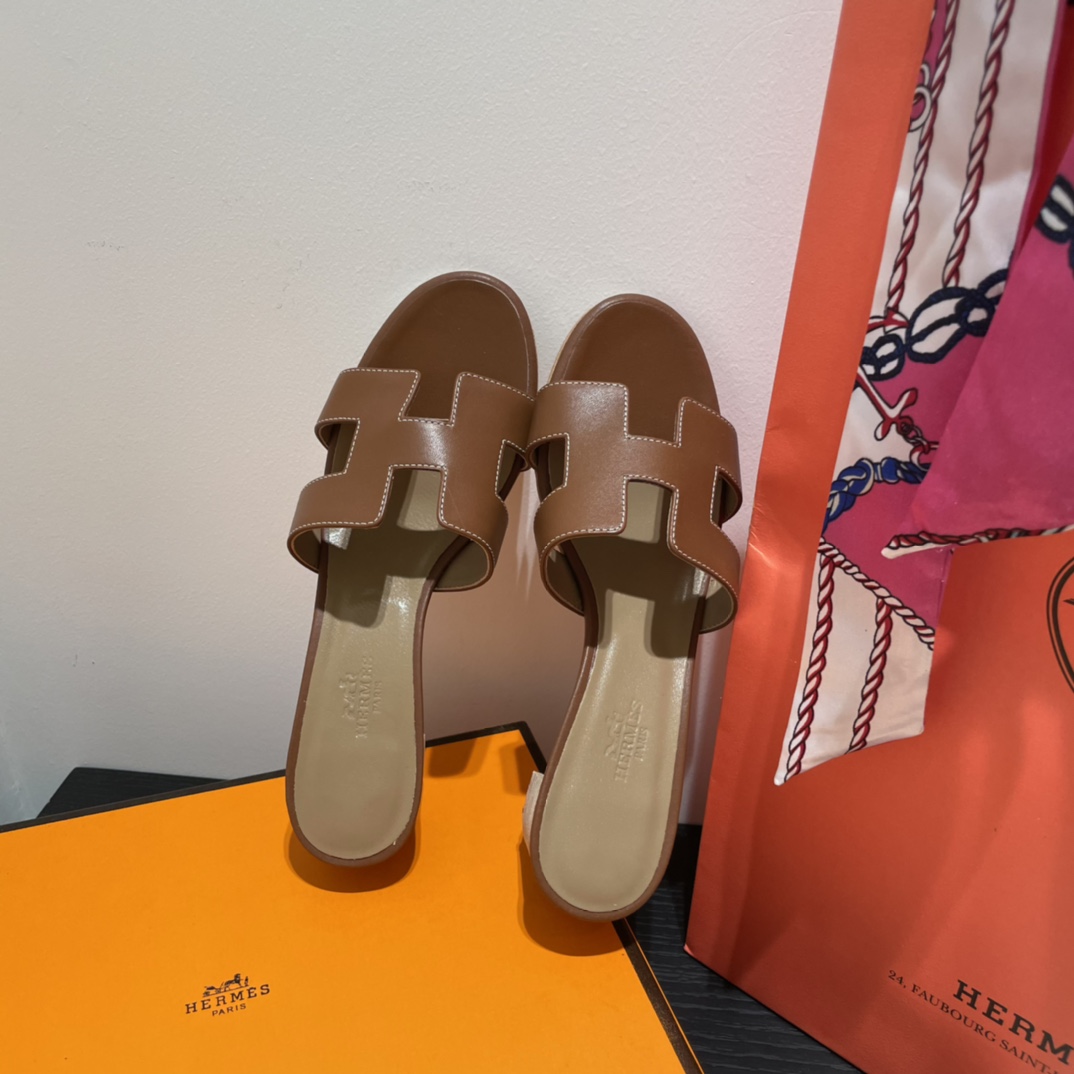 H**mes H**mes classic slippers