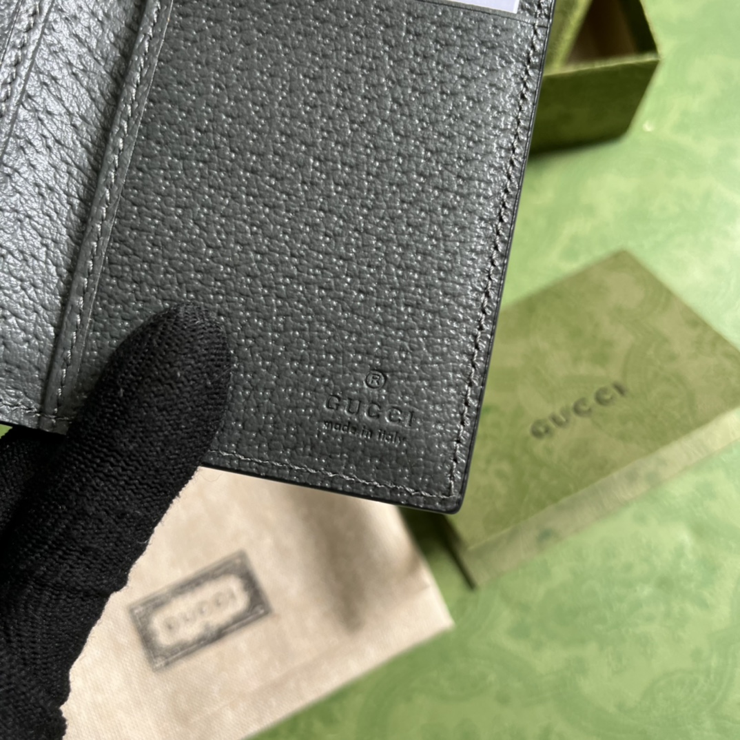 G*u*i wallet-7.5*12cm