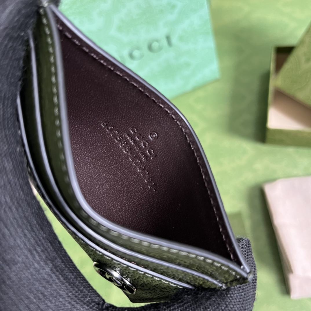G*u*i wallet-11*9cm
