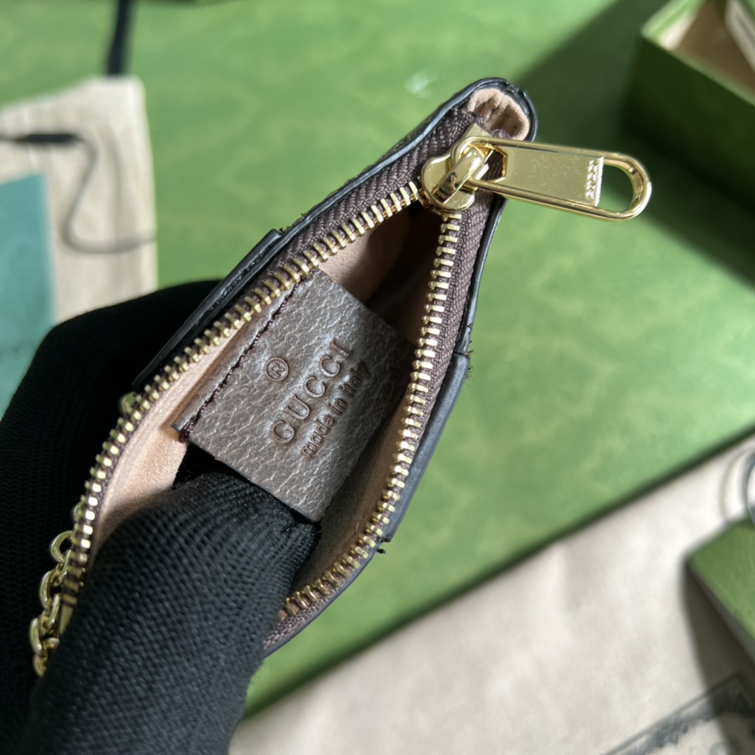 G*u*i wallet-12*7.5*1cm