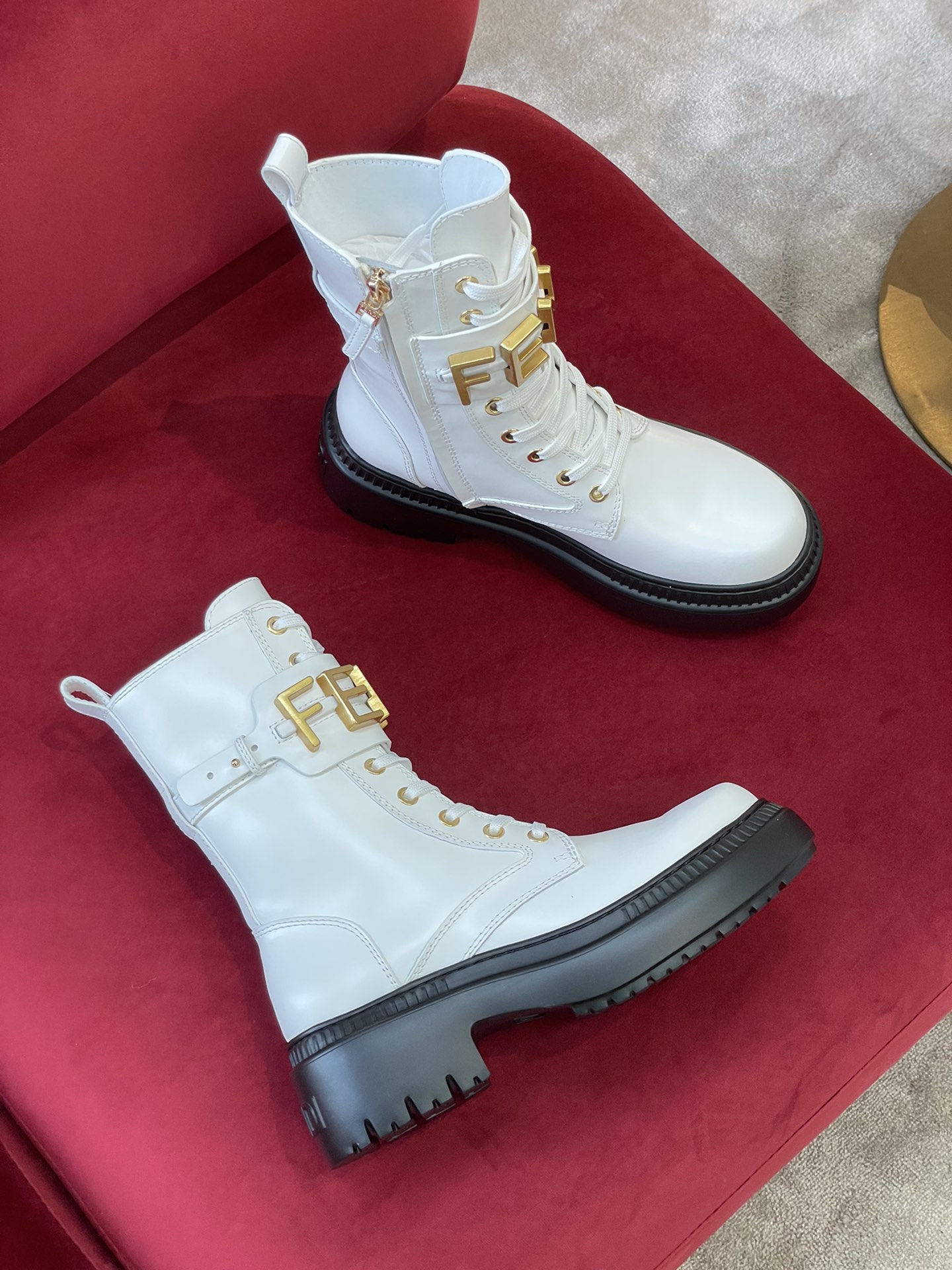 F**di boots