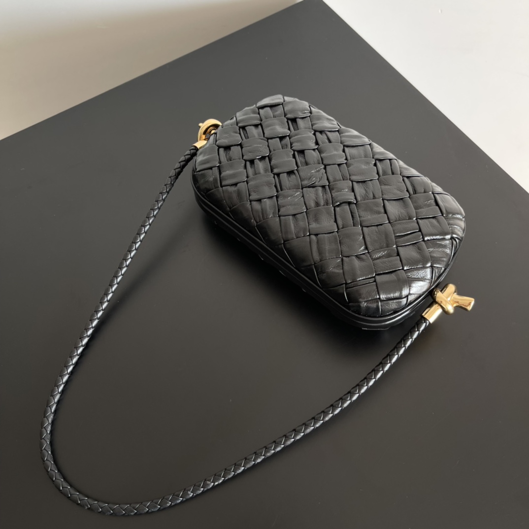 b0tte*a Ven*ta knot pouch-20.5*6*12.5cm