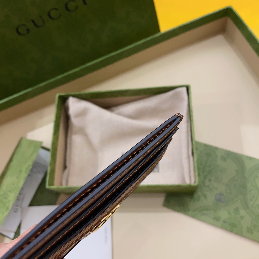 G*u*i card holder-10*7cm