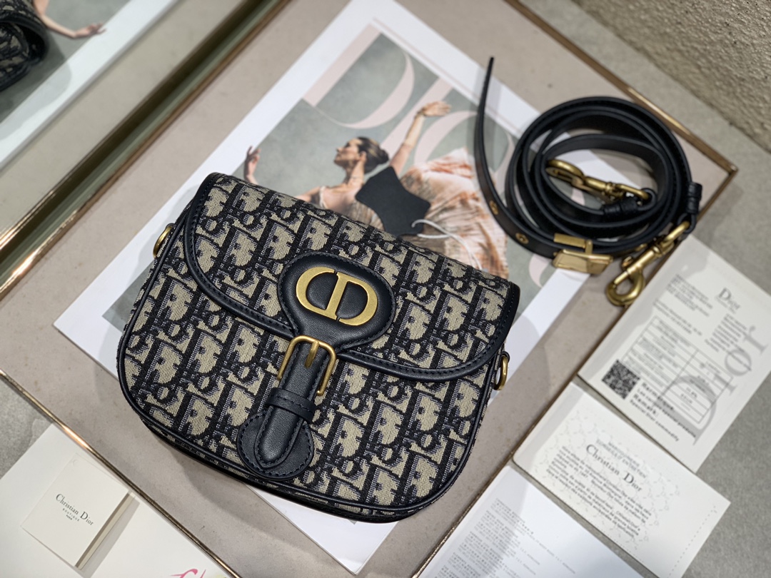 Di0r 30 Bobby Bag-19×15×7CM