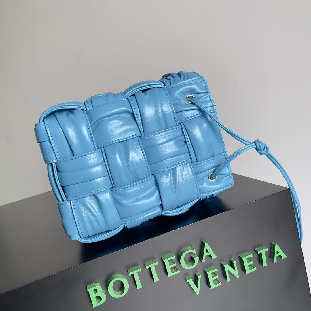 b0tte*a Ven*ta mini bucket-18*14*14cm