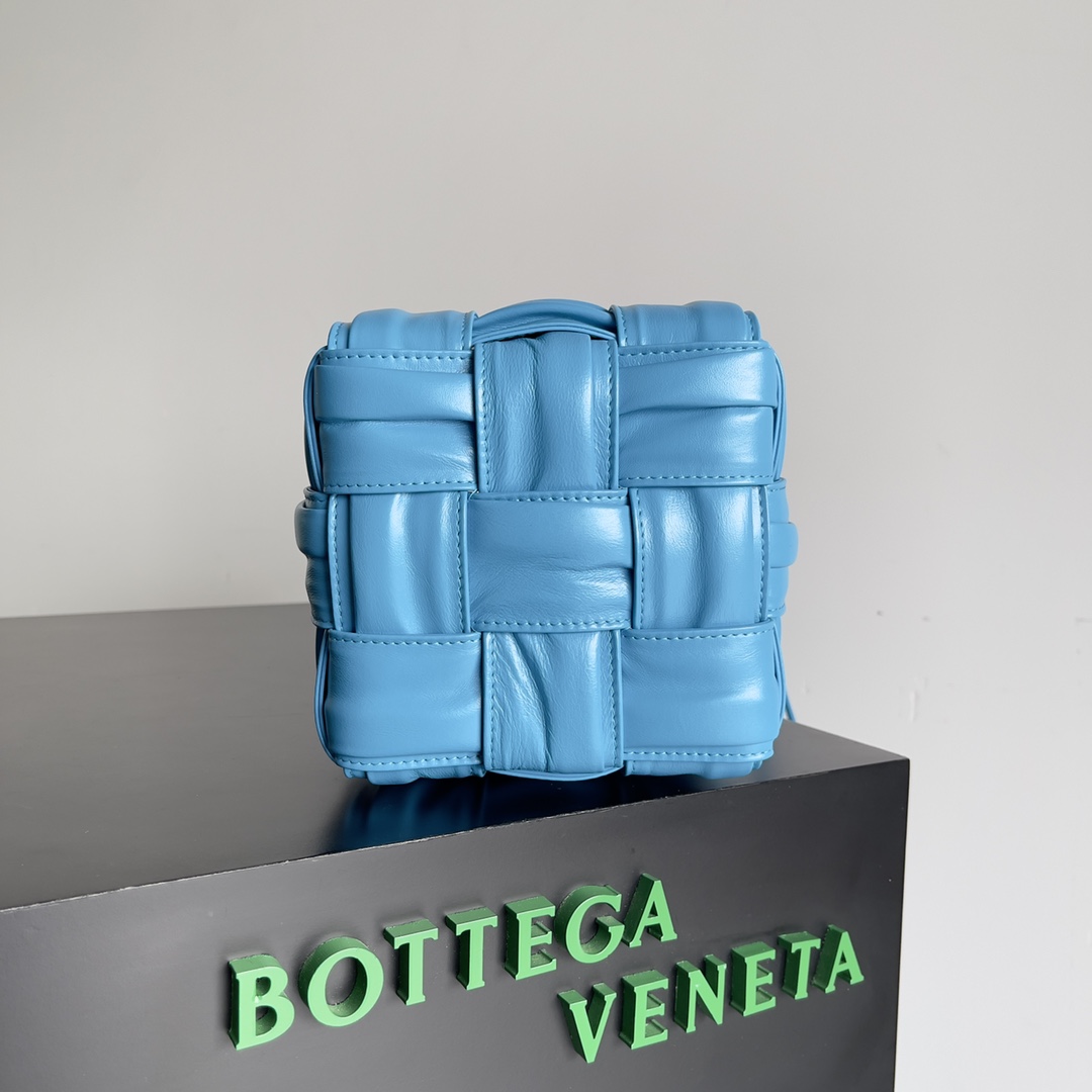 b0tte*a Ven*ta mini bucket-18*14*14cm