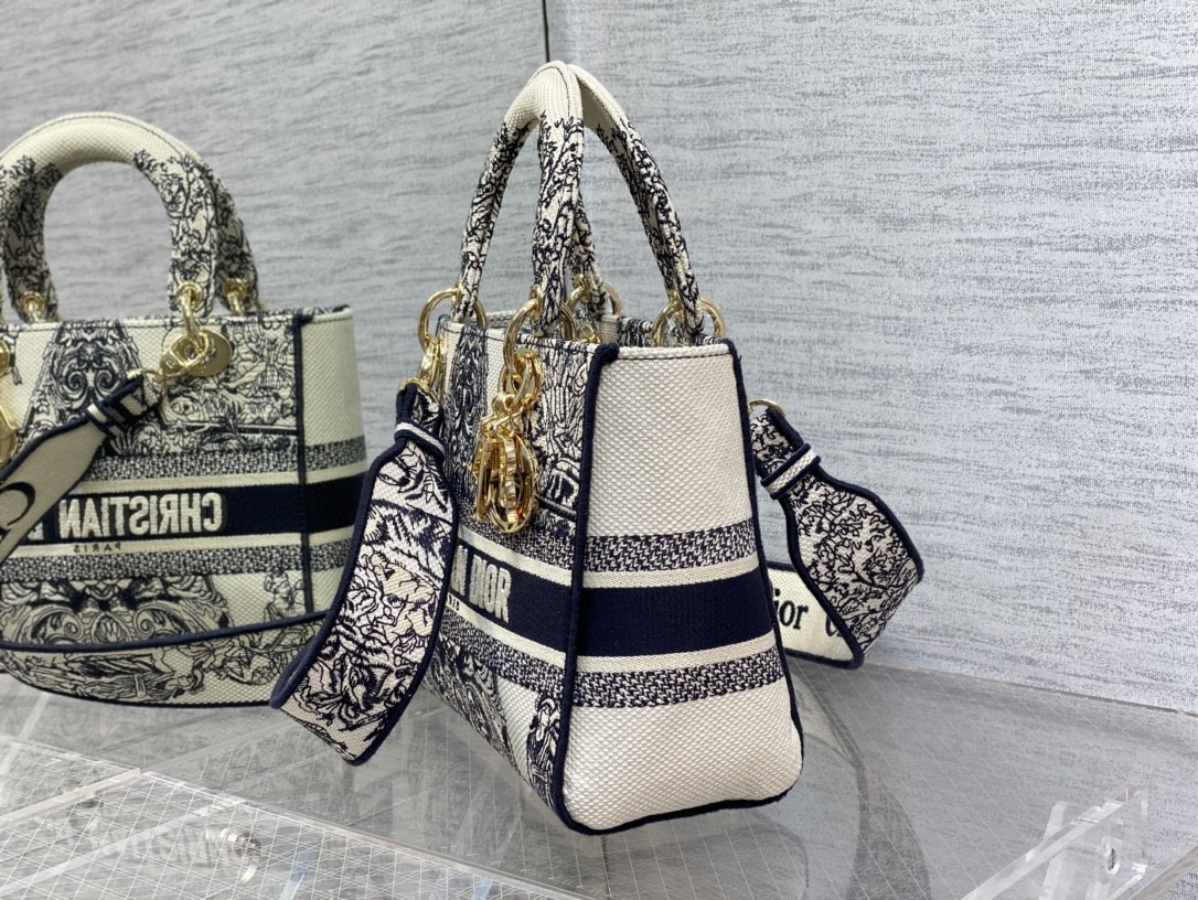lady D*or handle bag-24cm