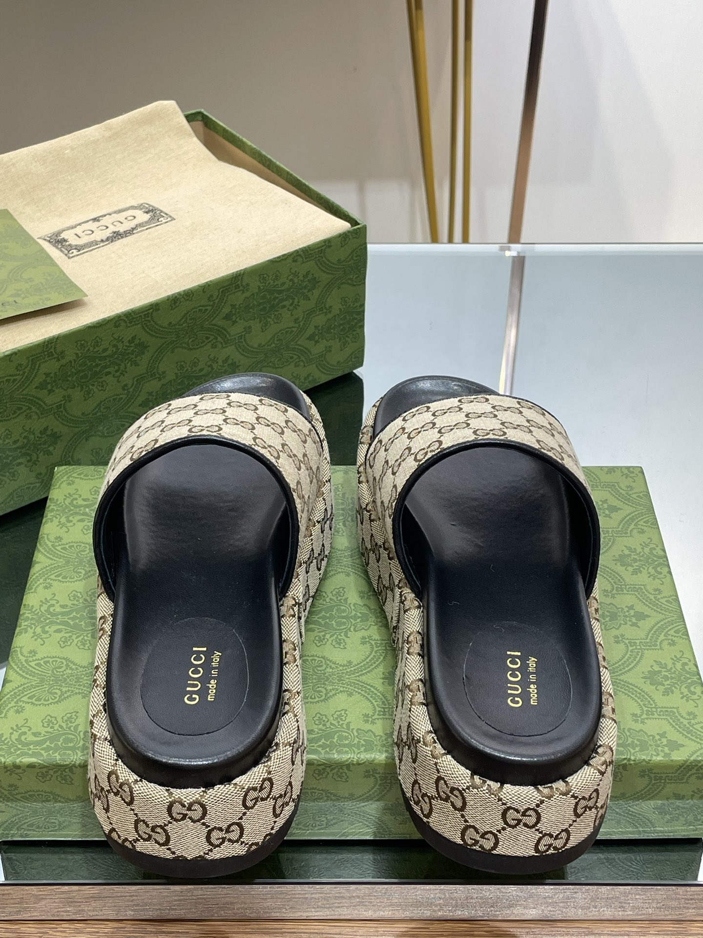 G*u*i slides(size35-43)