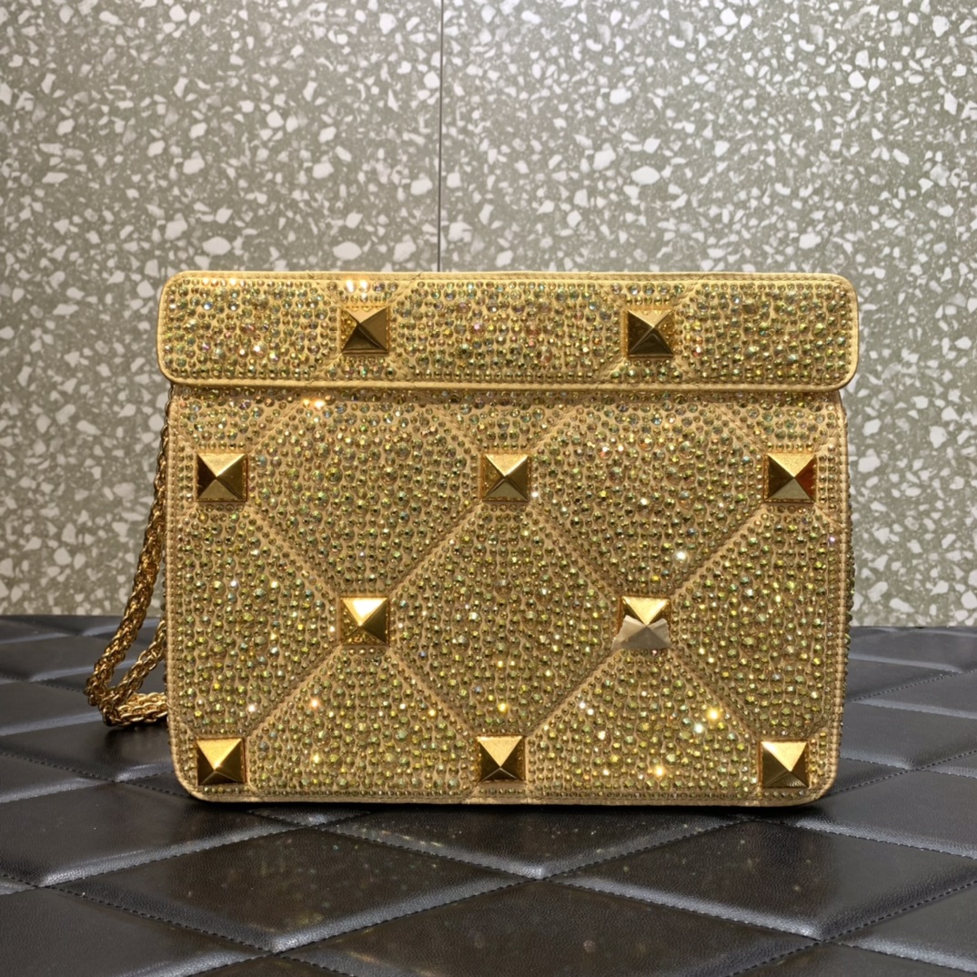 Valentin0 Garavani Roman Stud Size-25✖️16✖️10CM