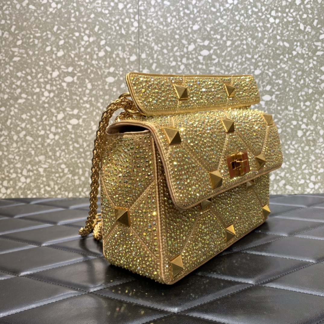 Valentin0 Garavani Roman Stud Size-25✖️16✖️10CM