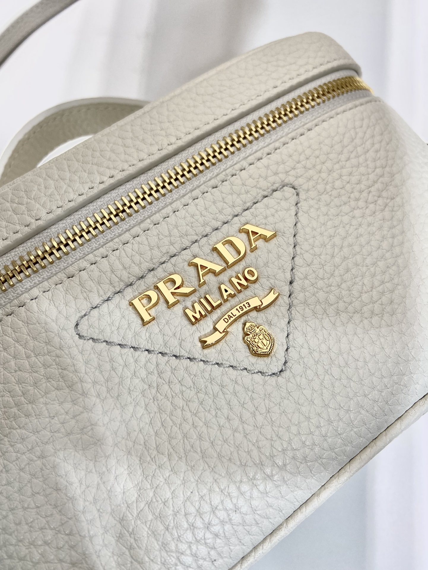 Pra*a 1bh202 cosmetic bag-18*11.5*7.5cm
