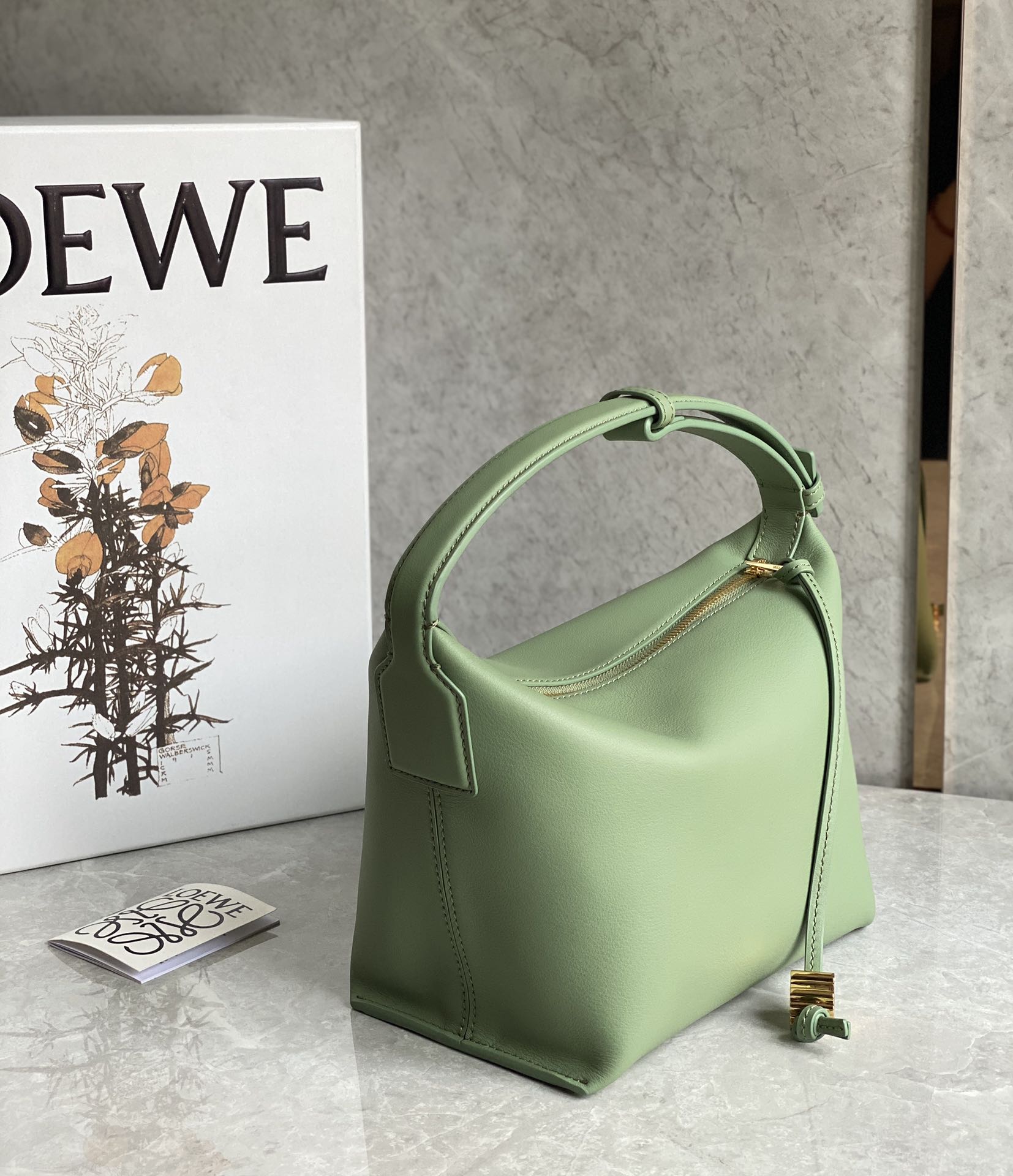 L0ew* cubi bag-20.5×17×12.5cm