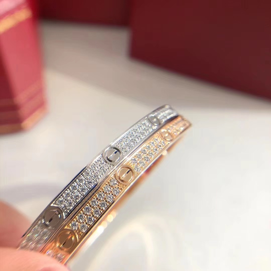 Ca*t*er bracelet