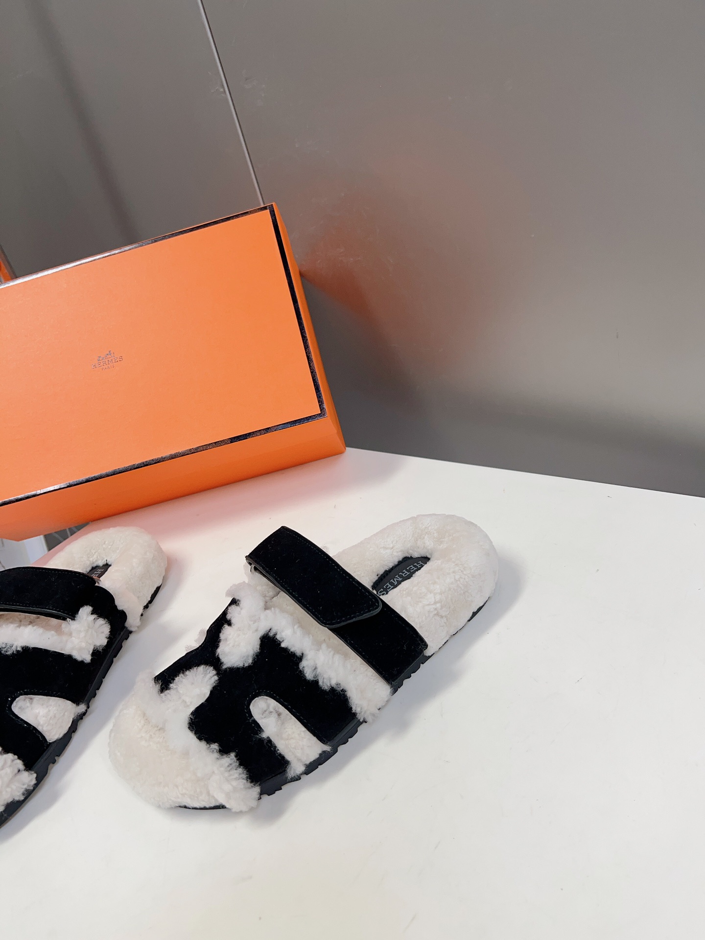 H**mes slides